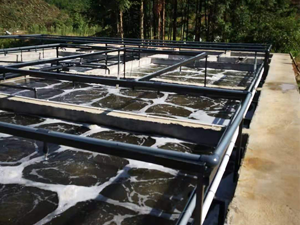 魚塘土工膜鋪設(shè)前對(duì)池底的要求