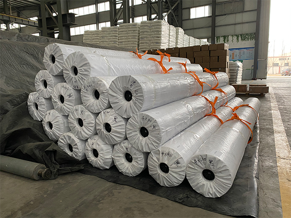 養(yǎng)殖防滲膜生產(chǎn)中為何加入碳黑？