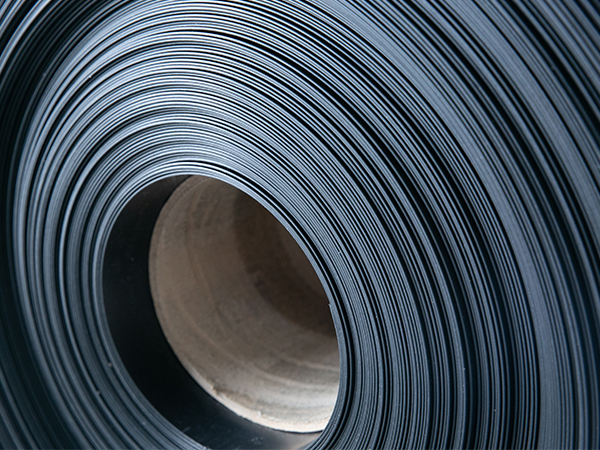   合理存放防滲土工膜講究方式方法。