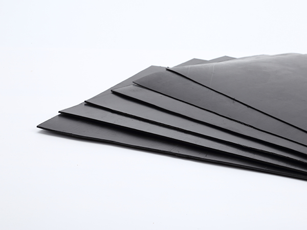 大壩壩體鋪設(shè)土工膜施工要素概況