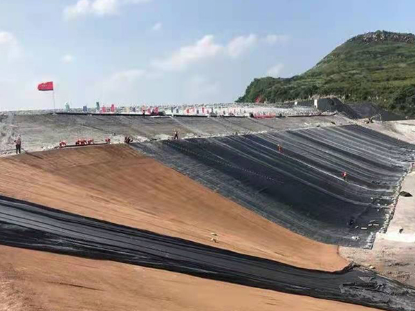 沼氣池黑膜后期維修該如何進(jìn)行？