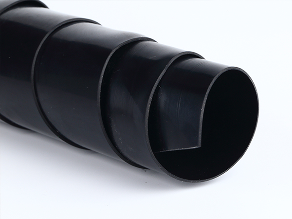 分析水產(chǎn)養(yǎng)殖防滲膜進(jìn)行雙層鋪設(shè)的意義