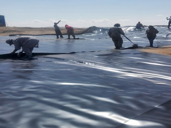 提升養(yǎng)殖防滲膜的穩(wěn)定性是施工關(guān)鍵點