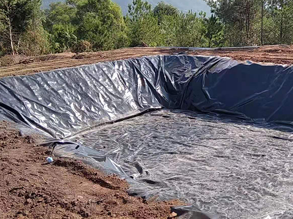 生產(chǎn)中哪些因素會(huì)影響防滲膜厚度？