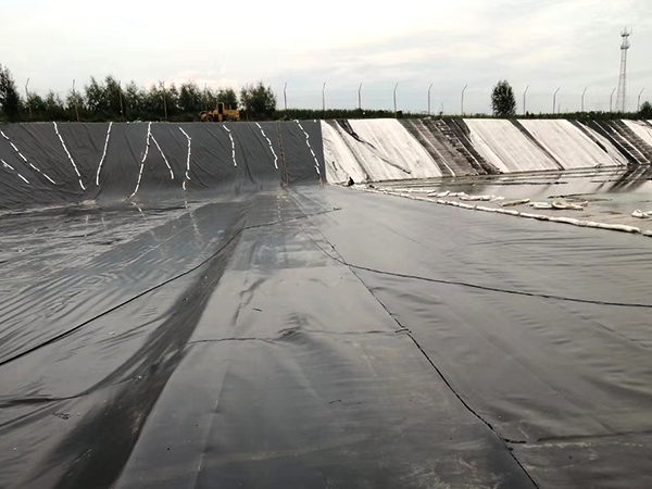 養(yǎng)殖防滲膜因意外破損如何修復？