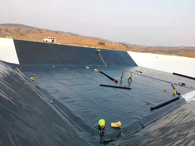 污水池鋪設(shè)防滲土工膜須格外注重