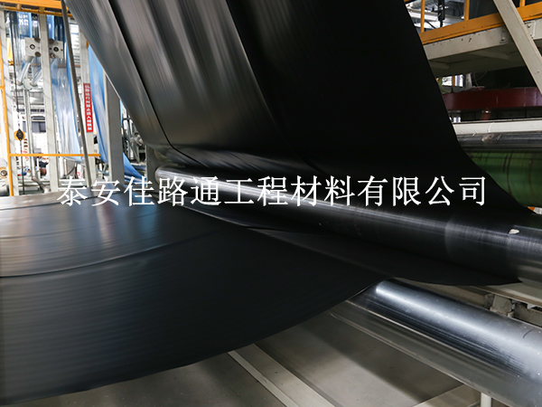 沼氣池土工膜鋪設需要掌握哪些方法技巧？