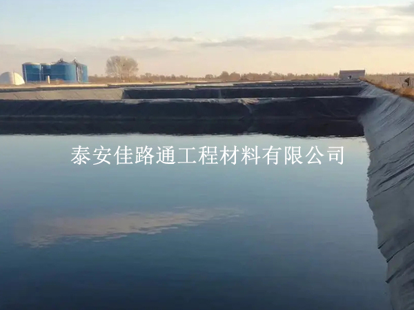 尾礦庫(kù)為何要選擇糙面土工膜進(jìn)行鋪設(shè)？