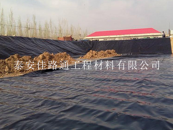 藕池養(yǎng)殖防滲膜作為工程關(guān)鍵材料，有哪些優(yōu)勢體現(xiàn)？