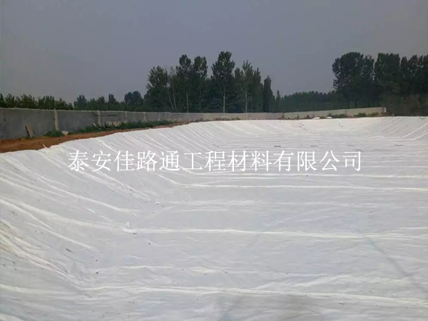 防滲膜廠家介紹蓄水池防滲膜的應(yīng)用