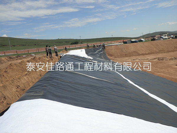魚蝦養(yǎng)殖防滲膜在儲存工作上須格外注重