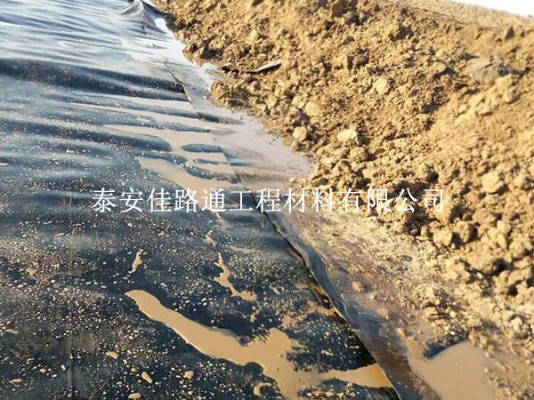 使用了水產(chǎn)養(yǎng)殖防滲膜會有哪些具體優(yōu)勢？