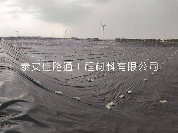 魚塘防滲膜施工需要注意哪些問題要點(diǎn)？