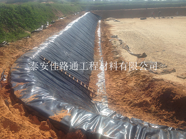 油田防滲土工膜如何更好的發(fā)揮其作用？