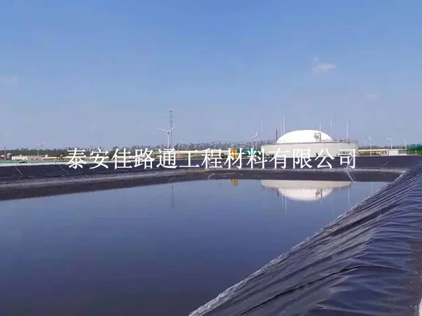 水產(chǎn)養(yǎng)殖防滲膜防治反射裂縫的創(chuàng)新策略