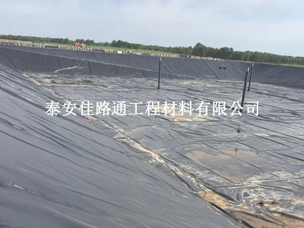 養(yǎng)殖防滲膜修補：綠色、高效、持久的維護理念