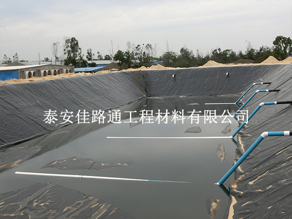 水產(chǎn)養(yǎng)殖防滲膜施工固定與保護(hù)新策略