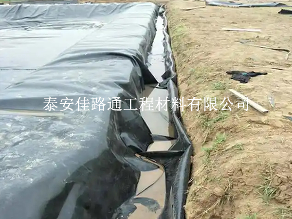防滲土工膜邊界結合不滲漏！5 個技巧讓周邊銜接嚴絲合縫