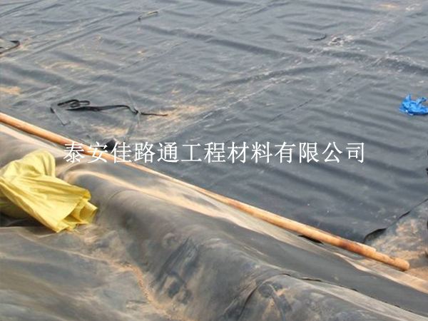 調(diào)節(jié)池防滲膜怕漏？這些自檢方法超實(shí)用