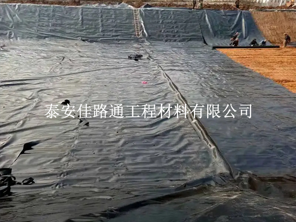 影響蓄水池防滲膜施工質(zhì)量的關(guān)鍵因素：找準根源，筑牢蓄水防滲防線