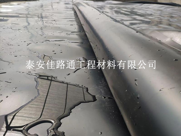 守住防滲生命線：HDPE土工膜焊后驗(yàn)收與保護(hù)核心要點(diǎn)
