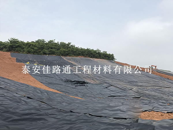 告別傳統(tǒng)建池難題！沼氣池土工膜為何成為環(huán)保工程新寵